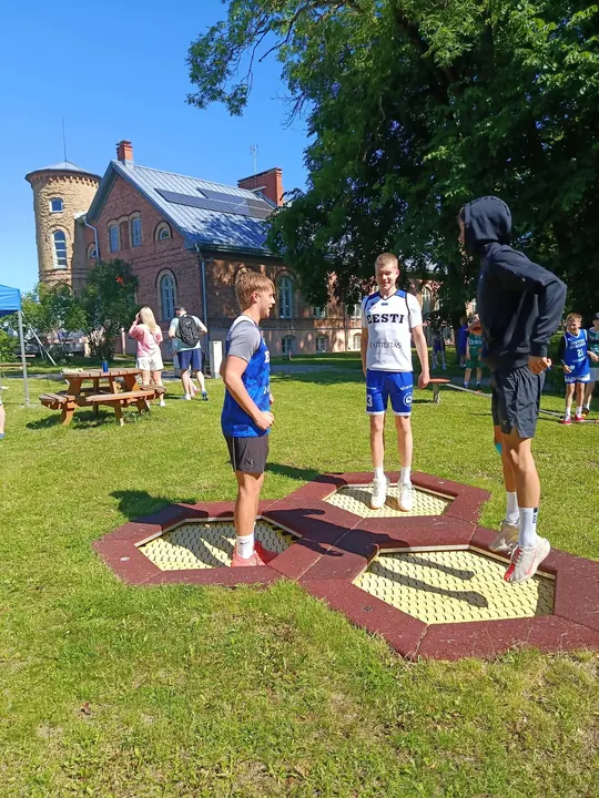 Lapsed osavusmängul
